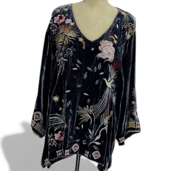 Johnny Was heavily embroidered Selah Velvet Kimono Sleeve Top In Jasper NWT RARE - Picture 6 of 16